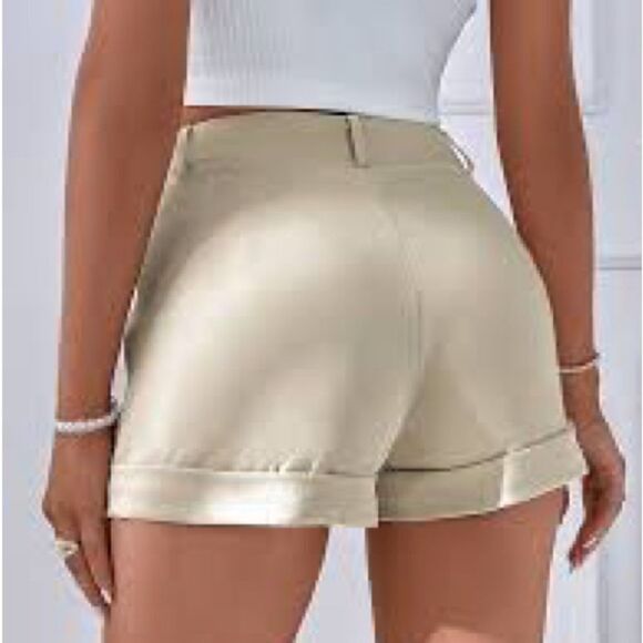 NWT ON XL Cream Stretch Pull On High Waisted Cuffed Sho… - Picture 3 of 11